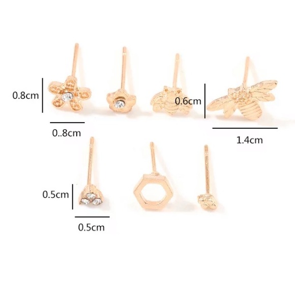 “Spring Wings” Bee Flower Minimalist Earring Set - Picture 4 of 7